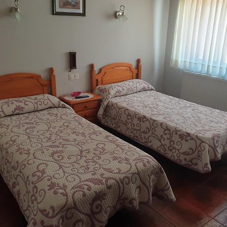 Hostal Puente Azud Avilés Екстериор снимка