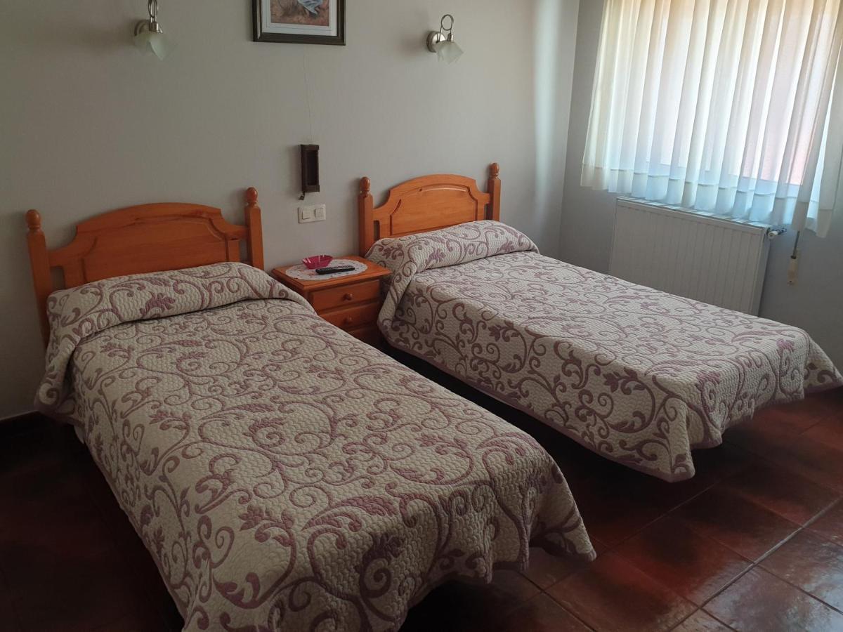 Hostal Puente Azud Avilés Екстериор снимка