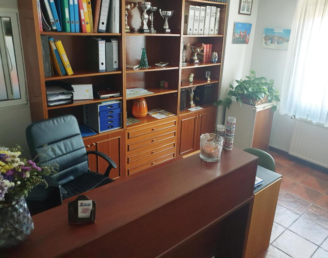 Hostal Puente Azud Avilés Екстериор снимка